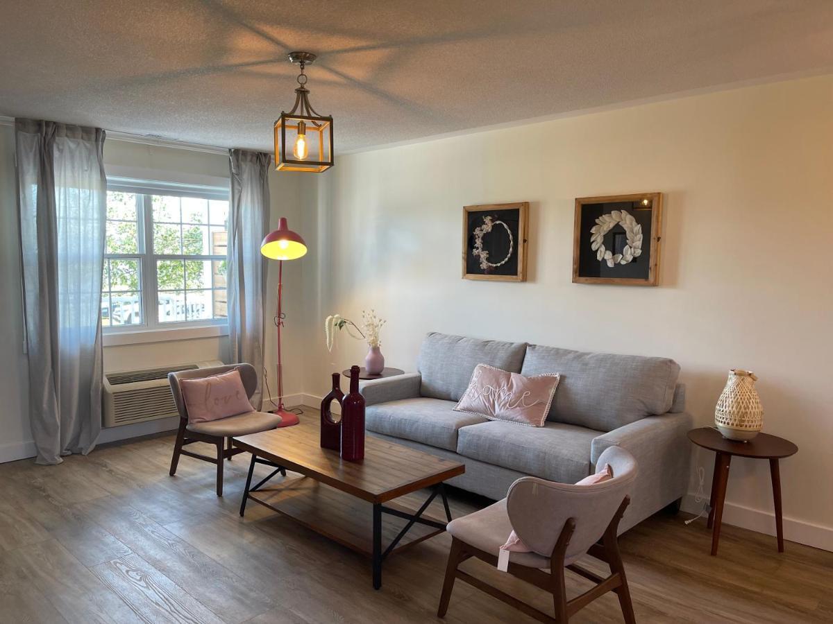 Gateway To Greenwich Suites Saint Peters Bay Экстерьер фото