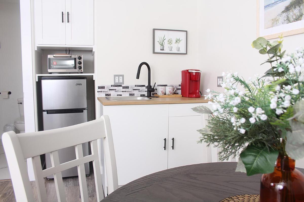 Gateway To Greenwich Suites Saint Peters Bay Экстерьер фото